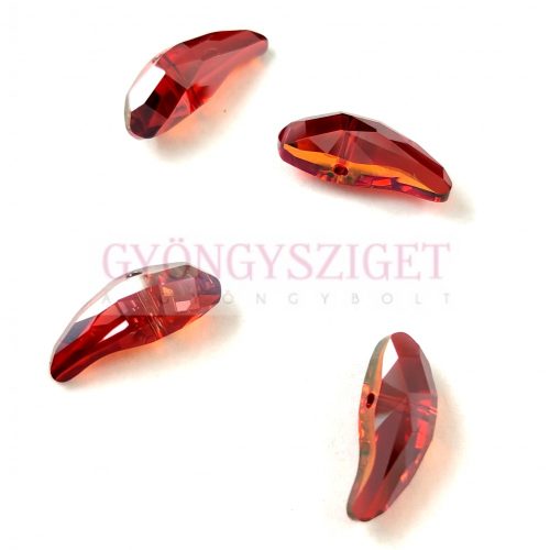 Swarovski - 5530 - crystal red magma aquiline gyöngy - 18mm