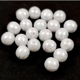 Cseh préselt  golyó gyöngy - Milky White Silver - 6mm