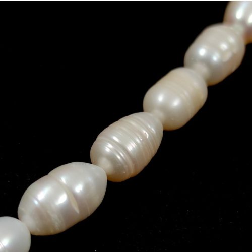 Fresh Water Cultured Potato Pearl - Cream - appr. 8 - 12  x 6 - 8 mm / appr. 32pcs