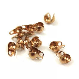 Csomórejtő - antik arany színű - 4mm
