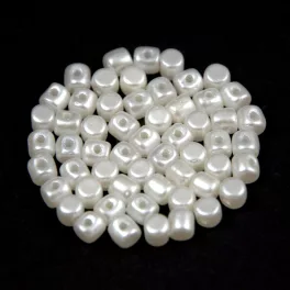 Minos® par Puca®gyöngy - Pastel White - 2.5x3 mm