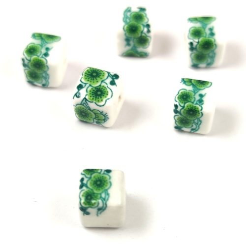 Porcelán gyöngy - kocka - Green - 9mm