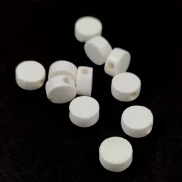 Porcelán gyöngy - korong - White - 8x4mm