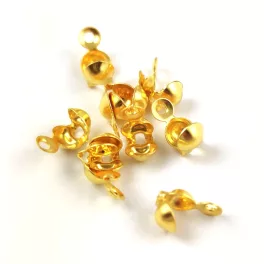 Csomórejtő - arany színű - 8x4mm