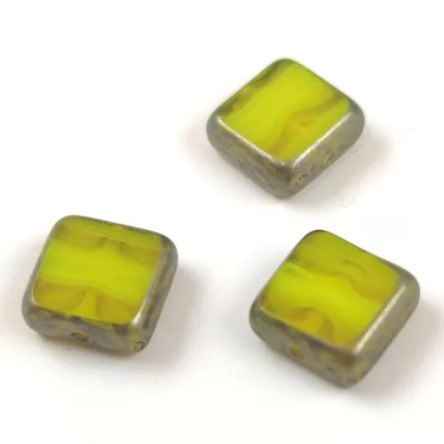 Cseh table cut gyöngy - hosszában fúrt négyzet - Opal Yellow Copper - 10x10mm