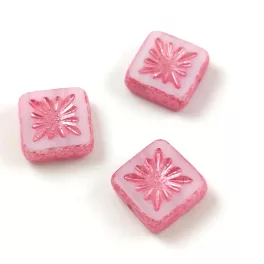   Cseh table cut gyöngy - hosszában fúrt napsugaras négyzet - Chalk White Pink Pearl Luster - 10x10mm