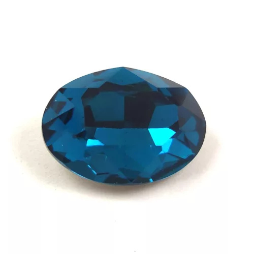AURORA ovális kaboson - 13x18mm - Blue Zircon