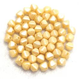 Czech glass bead - Bicone - 4mm - Light Beige Luster