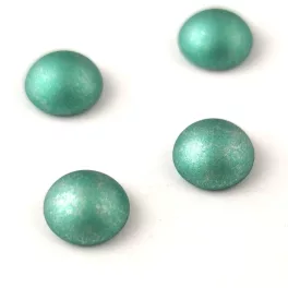 Cseh üveg kaboson - Polichrome Metallic Light Green - 10mm