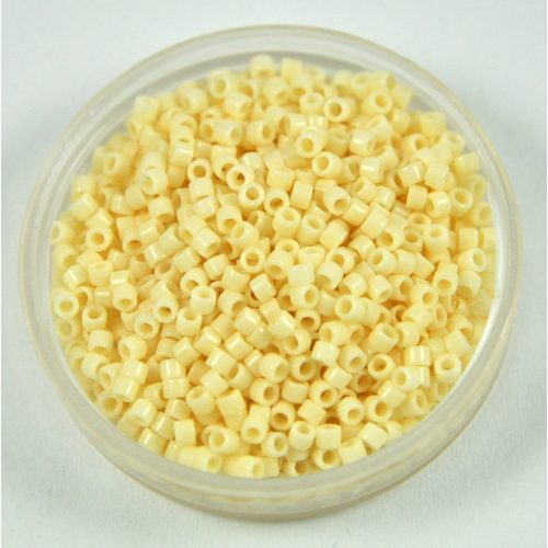 Miyuki delica gyöngy 0732 - Opaque Dark Cream - 11/0 - 50g-AKCIOS