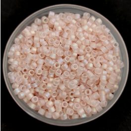  Miyuki delica gyöngy 0868 - Matte Trtansparent Pink AB - 11/0