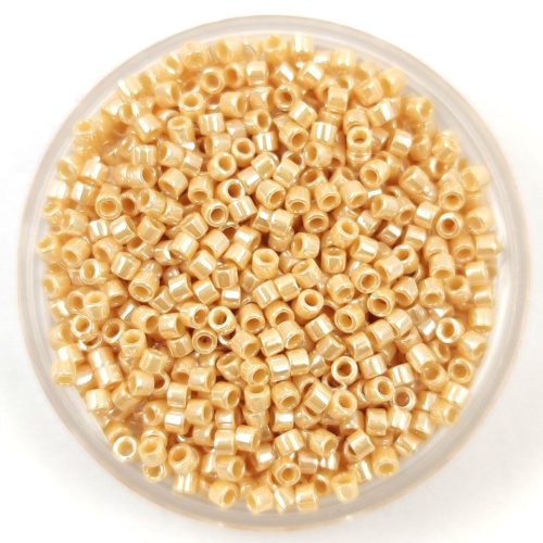 Miyuki delica gyöngy 1561 - Opaque Pear Luster - 11/0 - 50g-AKCIOS