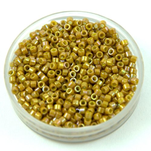 Miyuki delica gyöngy 2272 - Opaque Glazed Hawthone - 11/0 - 50g