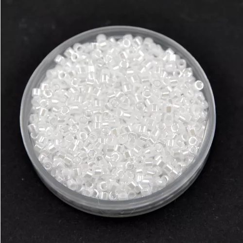 Miyuki delica gyöngy 0201 - Pearl Lustered White - 11/0 - 50g-AKCIOS
