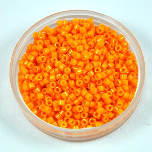 Miyuki delica gyöngy 0651 - Dyed Opaque Light Pumpkin - 11/0 - 50g