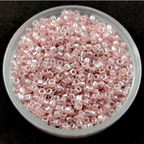 Miyuki delica gyöngy 1472-1 - Transparent Pale Rose Luster - 11/0