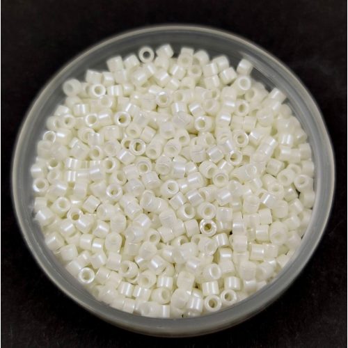 Miyuki delica gyöngy 2402 - Ceylon Light Buttercream - 11/0