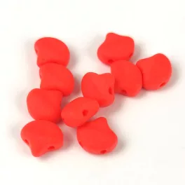   Ginko - cseh préselt kétlyukú gyöngy - Orange Matt - 7.5  x 7.5 mm