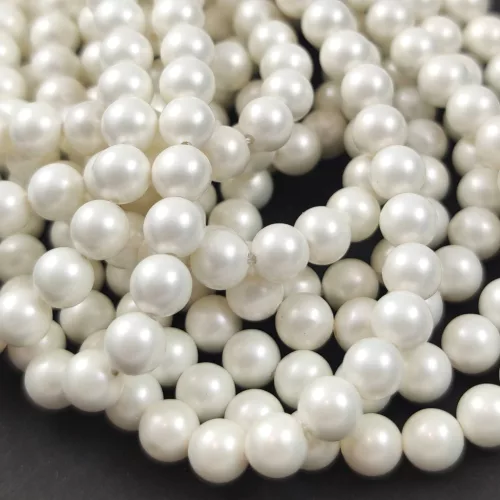 Shelll - round bead - Matt Cream - 6mm - strand