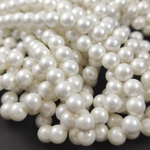 Shelll - round bead - Matt Cream - 8mm - strand