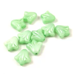   Lily Flower - hosszában fúrt cseh préselt gyöngy - Mint - 9mm