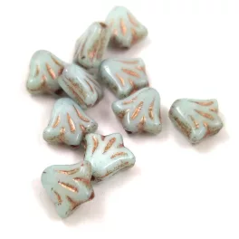   Lily Flower - hosszában fúrt cseh préselt gyöngy - Alabaster Milky Light Blue Copper - 9mm