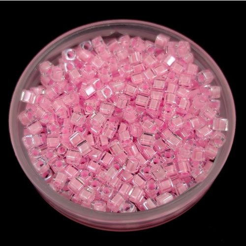 Miyuki kocka gyöngy - 207 - Pink Lined Crystal - 1.8mm