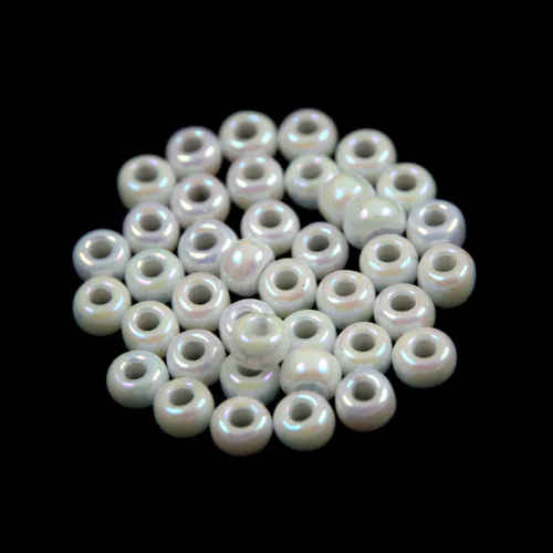 Miyuki kásagyöngy - 402r - Opaque White AB - 6/0