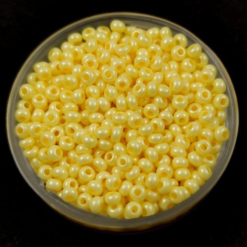 Preciosa seed bead- 16958 - Chalk Yellow Terra Pearl -  10/0 - 100g - WHOLESALE