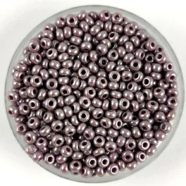 Preciosa cseh kásagyöngy - Opaque Purple Luster - 10/0