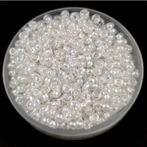 Preciosa cseh kásagyöngy - Pearl White Lined Crystal - 10/0