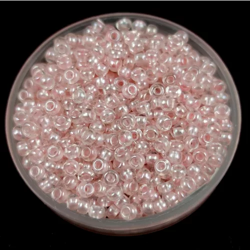 Preciosa cseh kásagyöngy - Light Peach Lined Crystal - 10/0