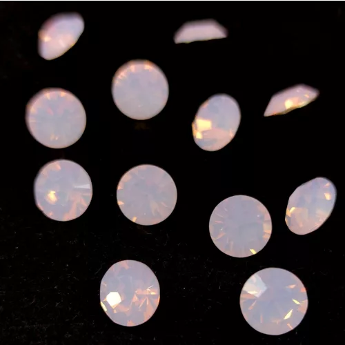 Preciosa chaton gyöngy - Rose Opal - méret: 8mm - 12db - AKCIOS