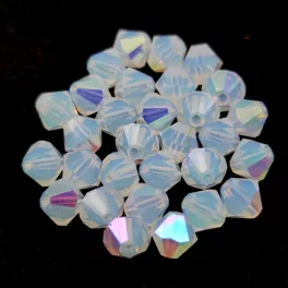 Preciosa bicone gyöngy - White Opal AB - 6mm
