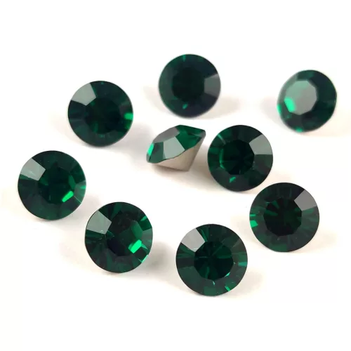Preciosa Chaton - Emerald - 8mm