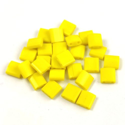 Miyuki tila gyöngy - 404 -  Opaque Yellow - 5mm